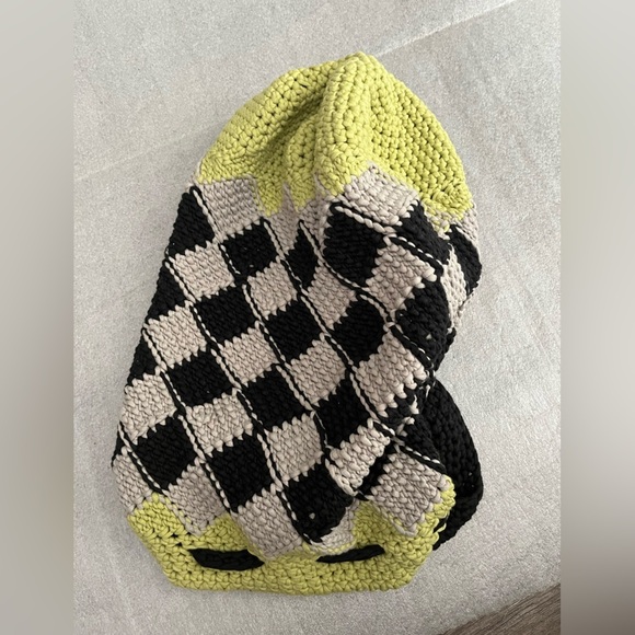 Handmade Crochet Black Gray Checkered WMN Shoulder Bag Green Accent - Picture 5 of 6